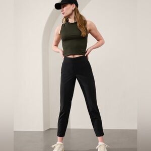 Brooklyn Midrise Ankle Pant. Size 14. Black.